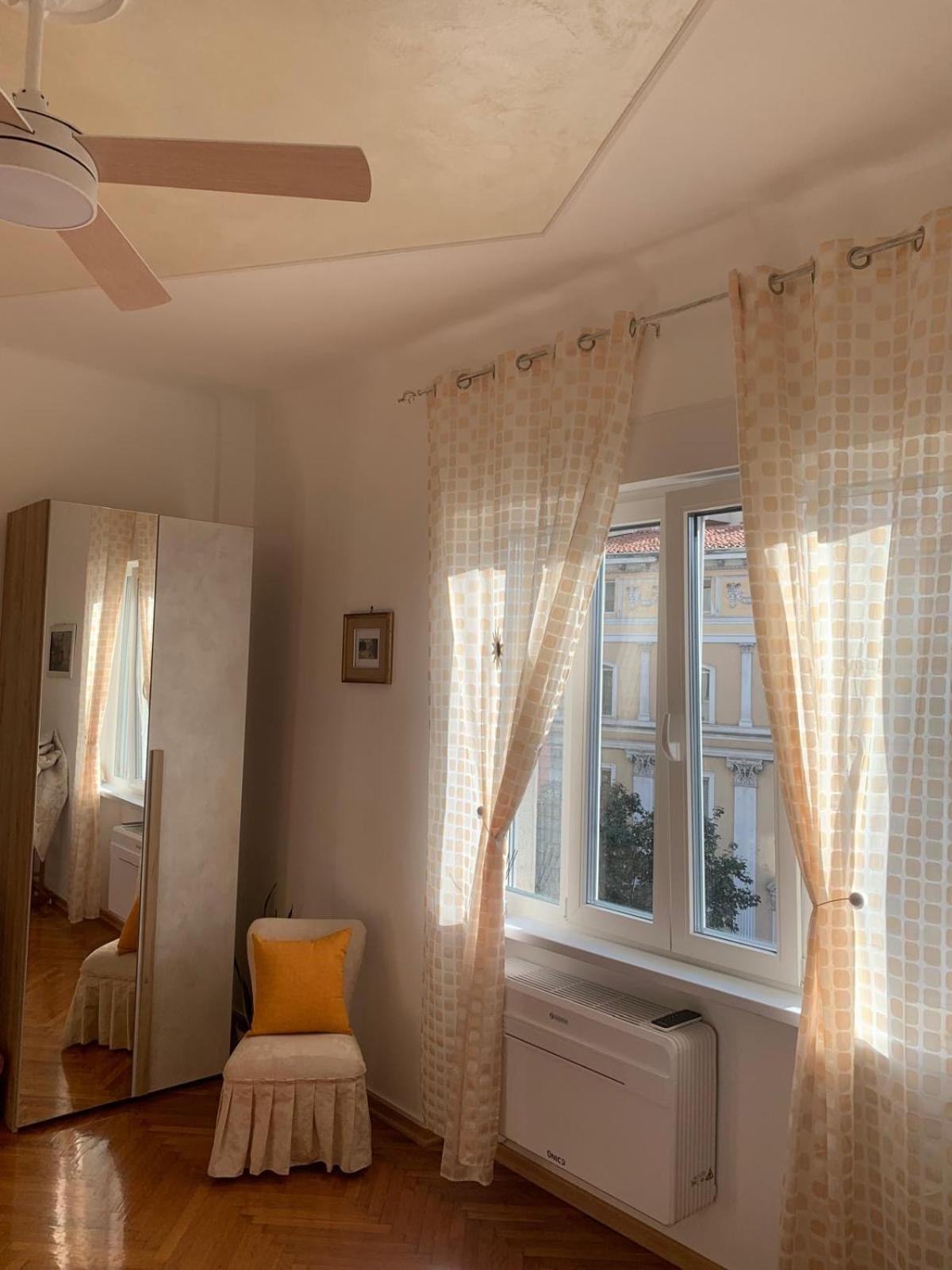 Solemare Rooms Триест Екстериор снимка